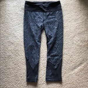 Size 6 lululemon crops